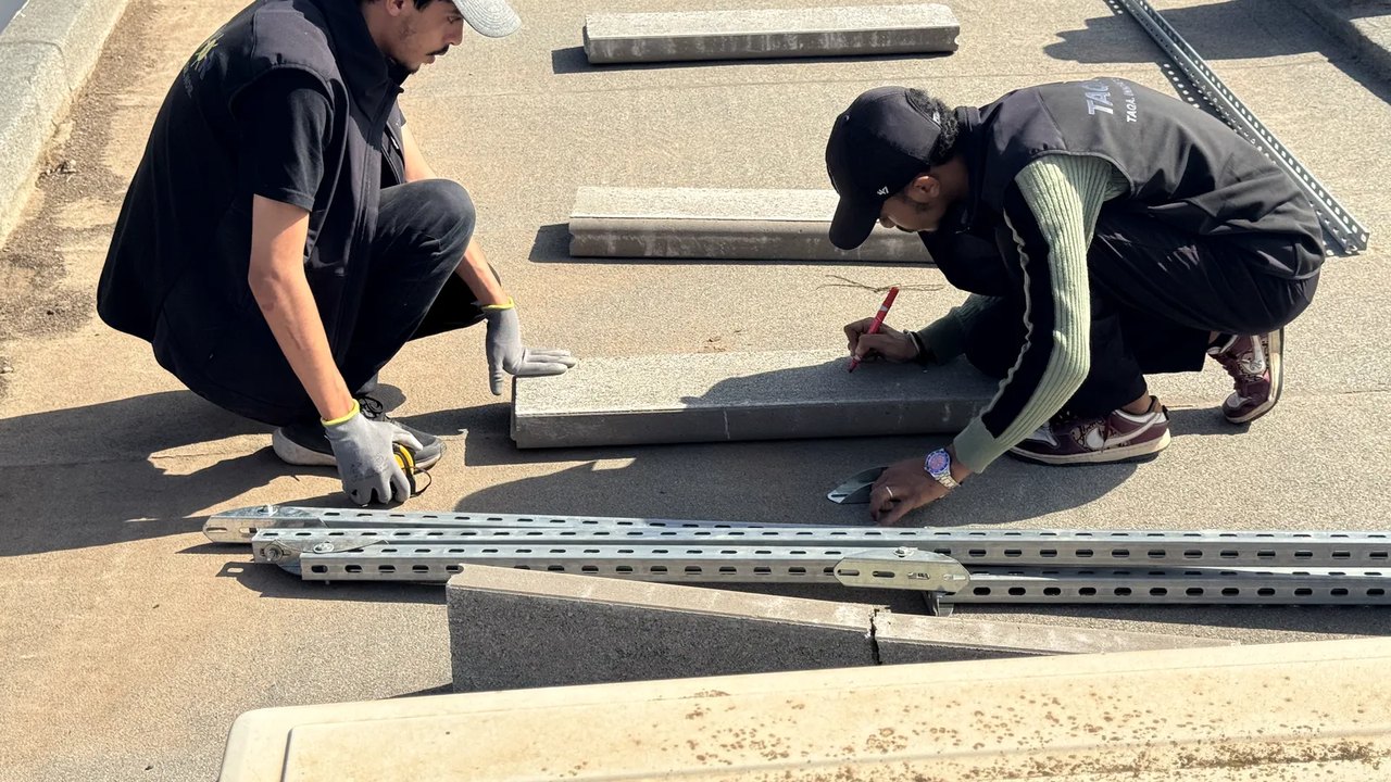 Socles de lestage — Plots béton préfabriqués — pose sans percement